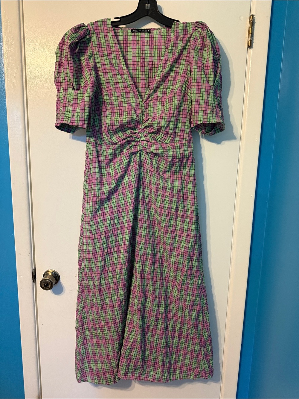 Zara Women’s Purple & Green Plaid Maxi  Dress with Puff Sleeves size large